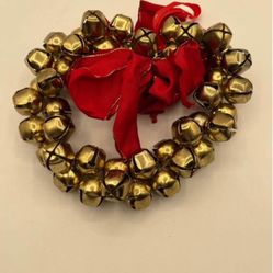 Vintage Metal Heart Shape Jungle Bell Christmas Wreath