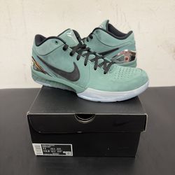 Kobe 4 Protro Girl Dad Size 11