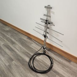 Outdoor Yagi TV Antenna with Coaxial Cable