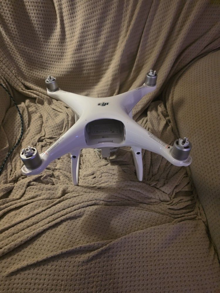 DJI Phantom 4 Drone