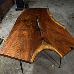 Live Edge Table