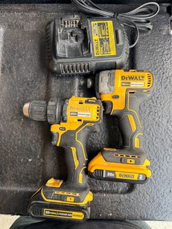 Dewalt 20-Volt MAX Lithium-lon Cordless Combo Kit (2-Tool) with (2) Batteries, Charger