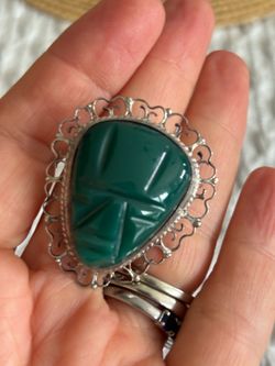 Vintage Mexican green onyx mask brooch pendant