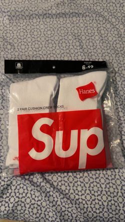 Supreme x Hanes Crew Socks 2-Pack