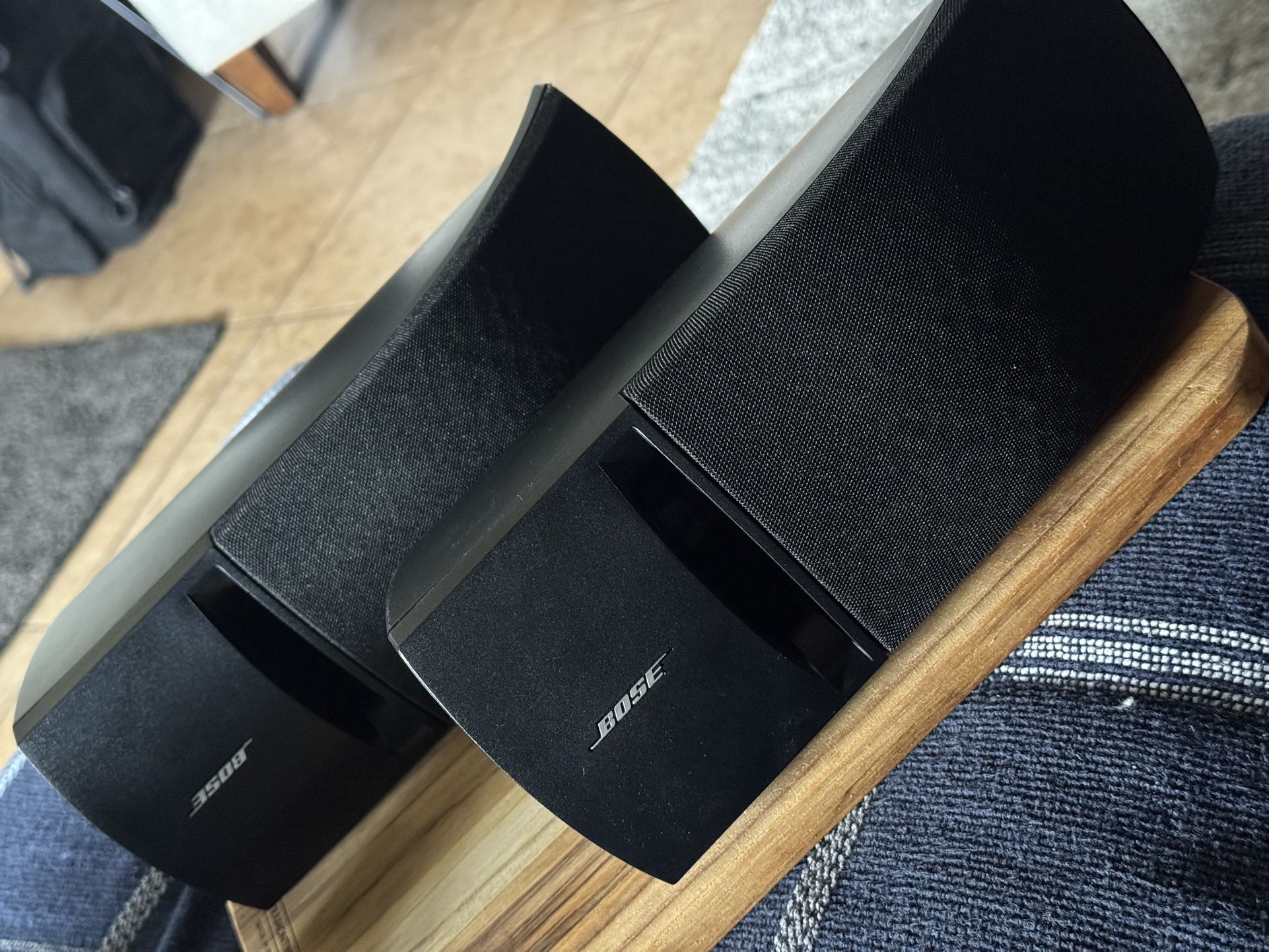Bose 161 Speakers