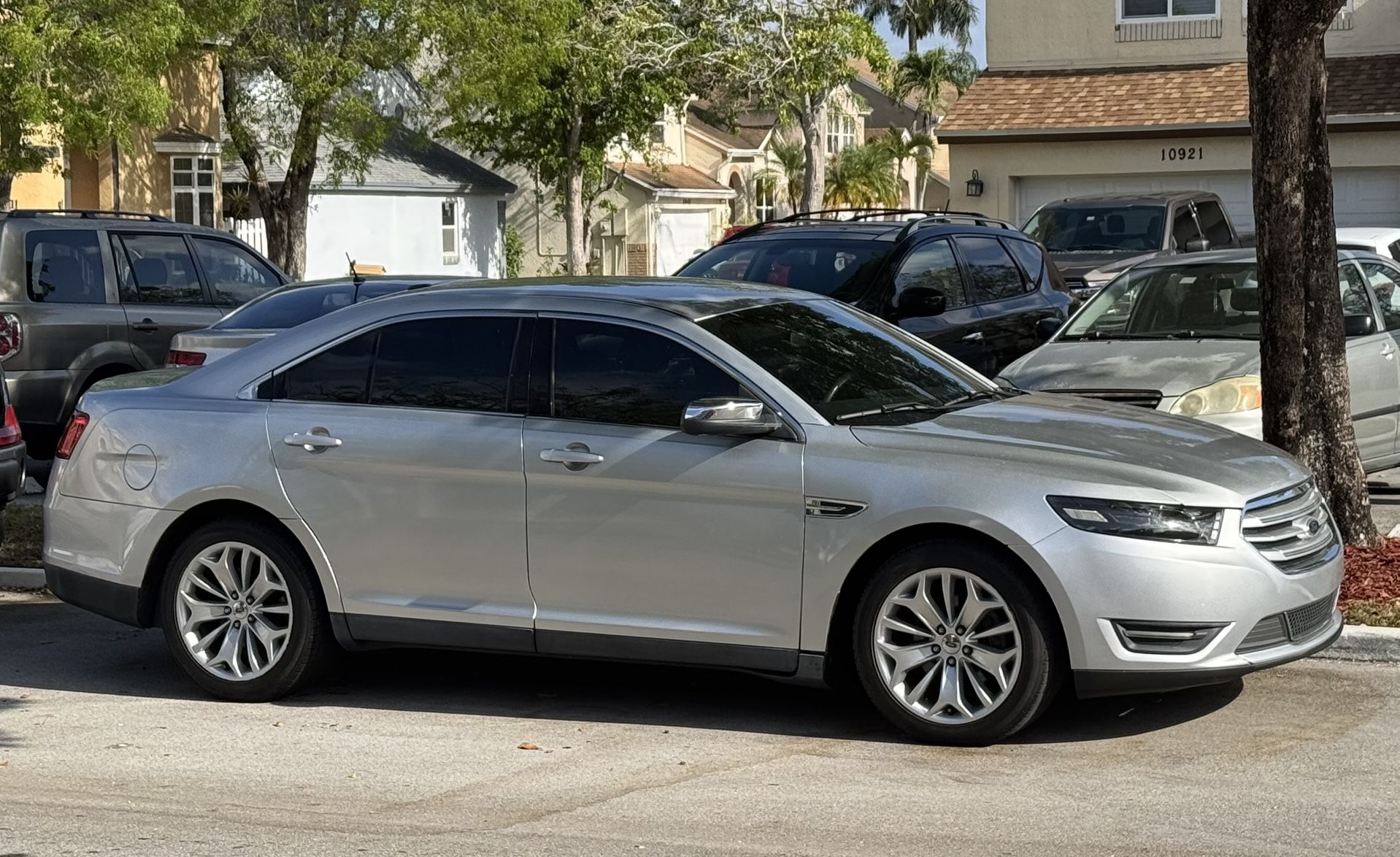 2013 Ford Taurus