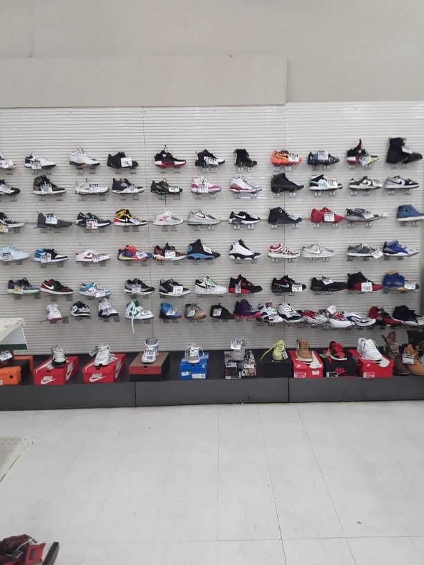 Mens Nike And Jordan's Shoe's Just In Time For Father's Day, Come And Get The Man In Your Life And Gift...