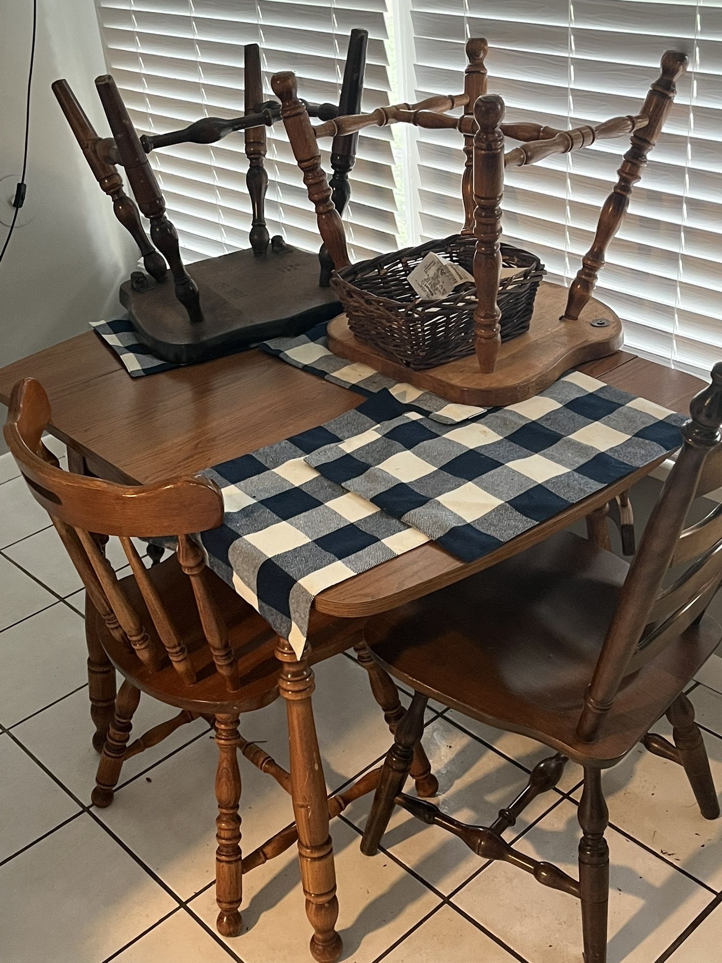 Kitchen Table And Chairs