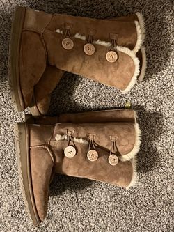 Uggs Bailey Button
