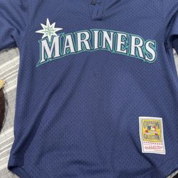 Ken griffey jr Mitchell & ness jersey youth small 