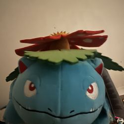 Pokémon Venusaur Plush - 2025 Edition NWT