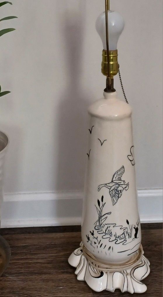 Vintage Porcelin Hand Painted Lamp