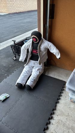 Jiu Jitsu Training Dummy + Gracie Gi