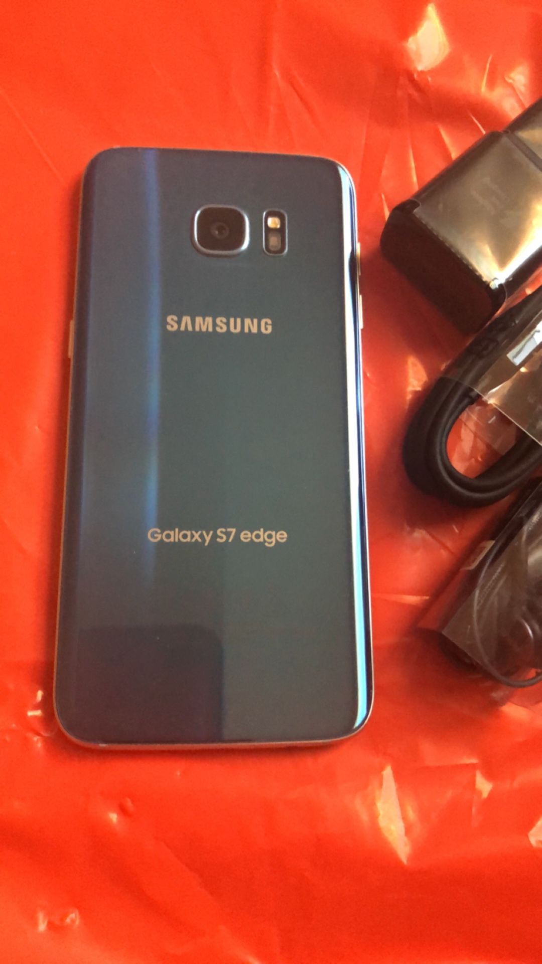 Samsung galaxy s7 edge unlocked , store warranty