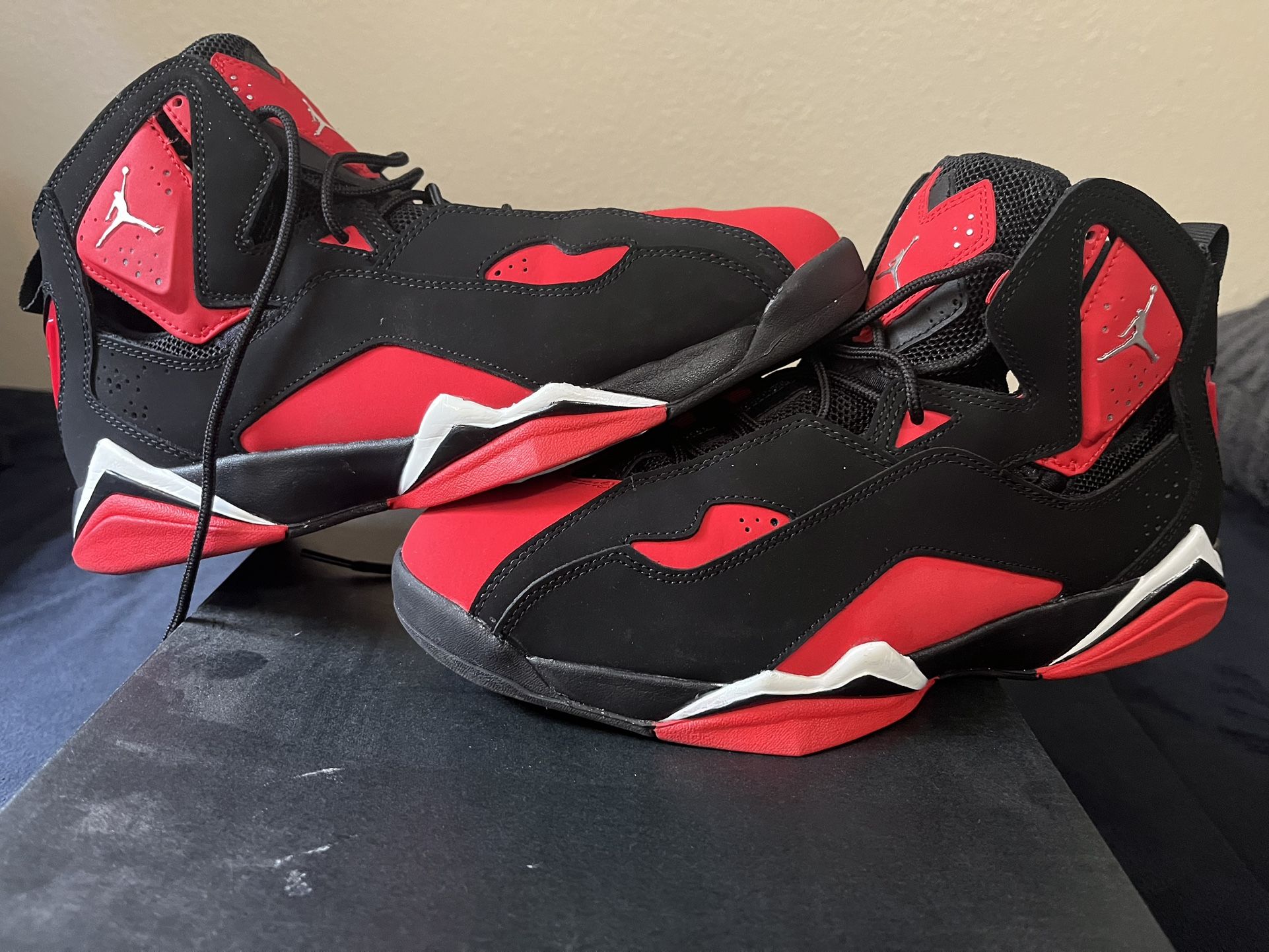 New Jordans Men’s Size 9.5 (Not Fake)