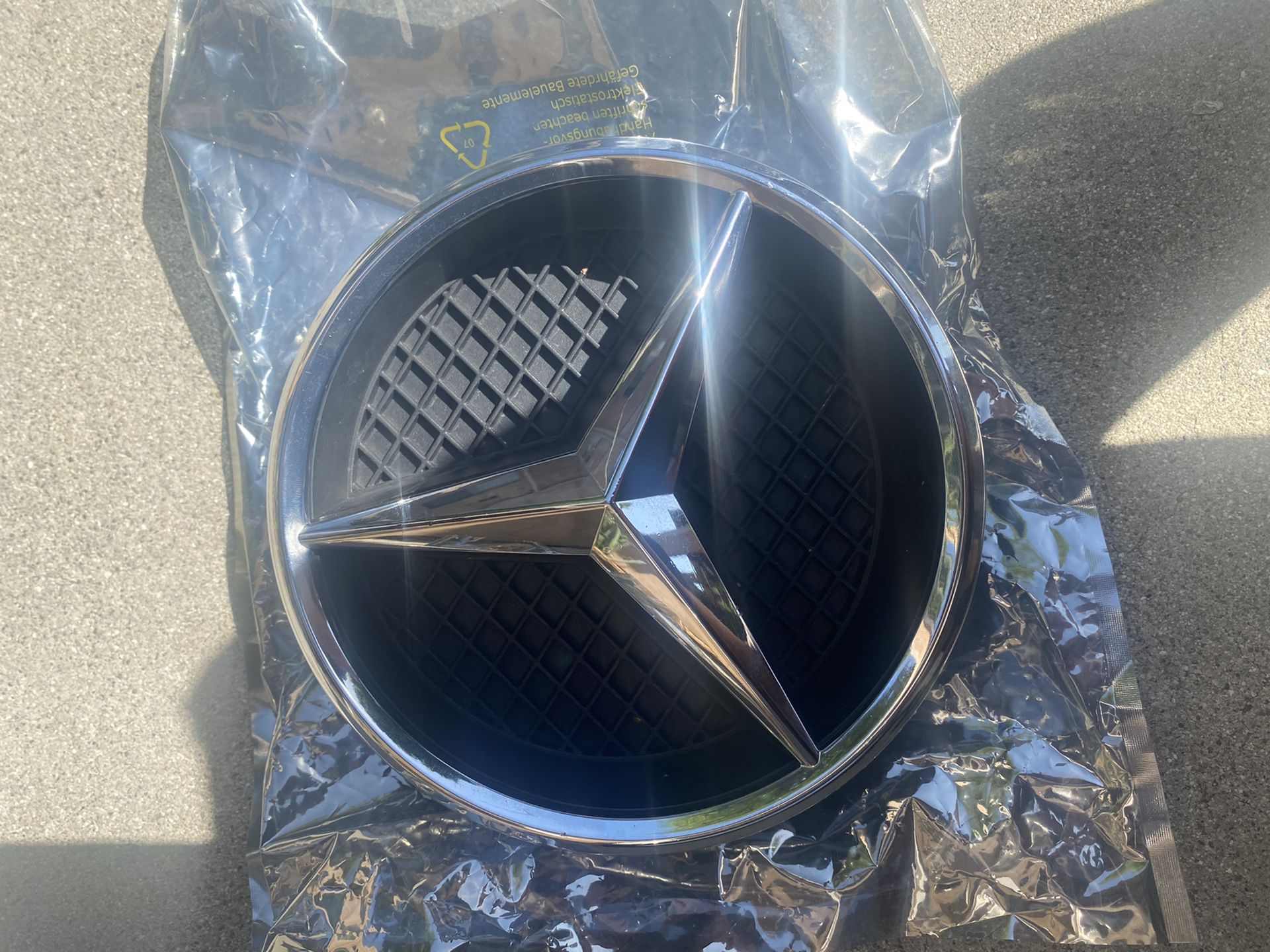Mercedes Benz Car Front Grille Star Emblem
