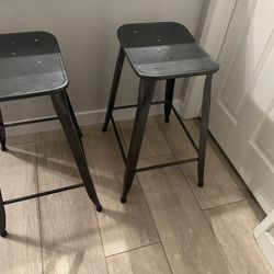 Counter height stools - Never used
