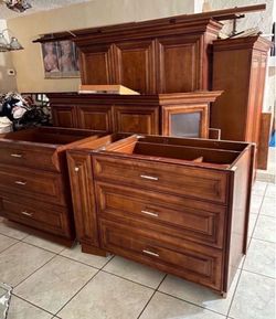 Kitchen Cabinets Cherrywood- Great Condition