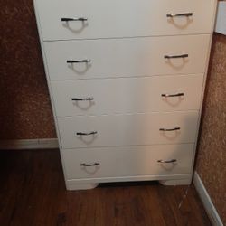 White 5 Drawer Chest Of Drawers
