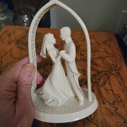 Lenox Wedding Promises 6 inch Ceramic Bride & Groom Cake Topper