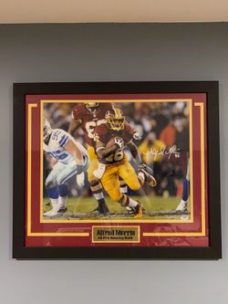 Washington Redskins Alfred Morris autographed 16x20 inch framed photograph.