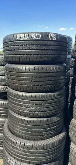 Set of 235/40R18 GoodYear Eagle Sport all season Tires