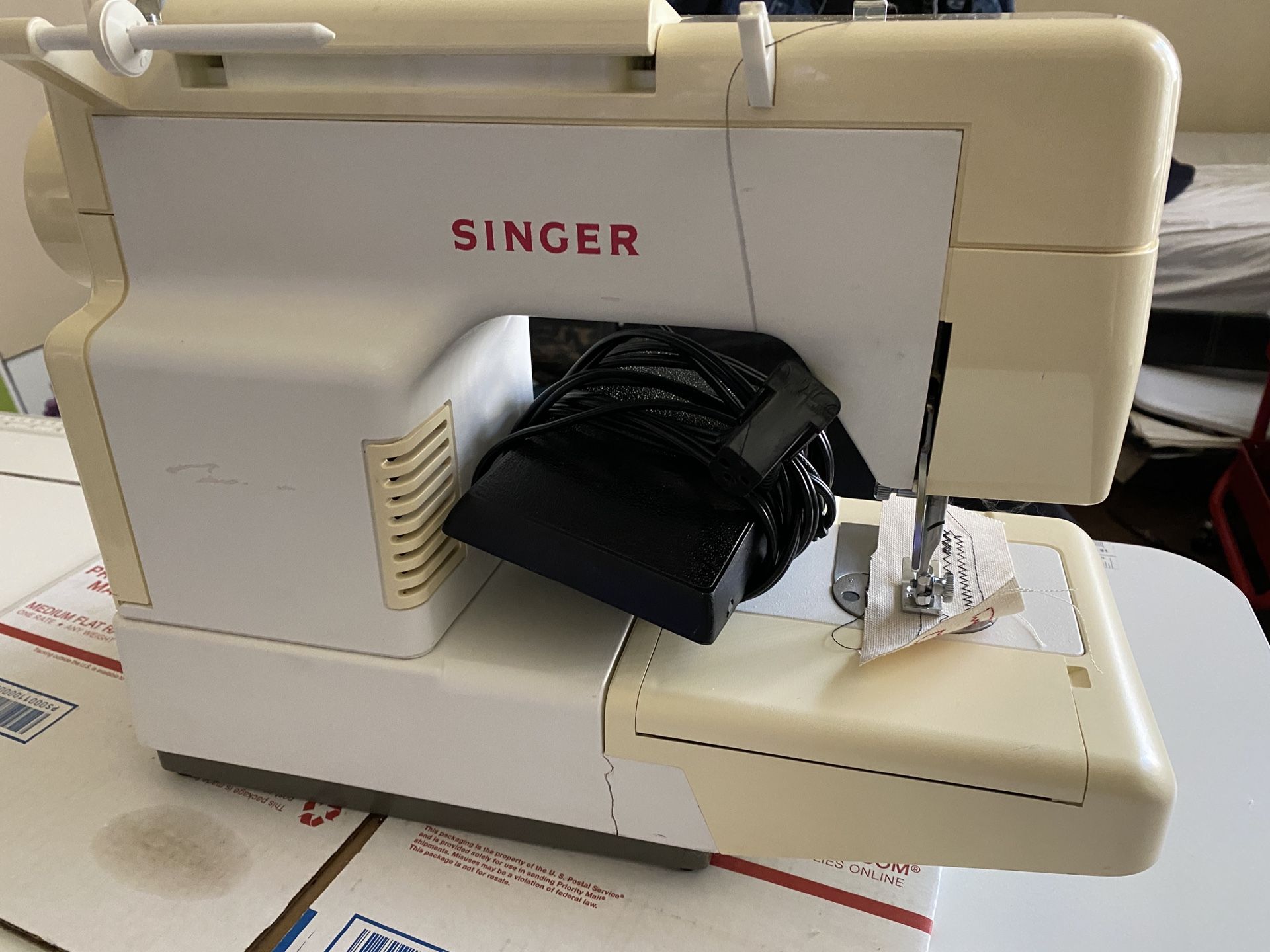 Singer 4830c sewing machine for Sale in Los Angeles, CA OfferUp