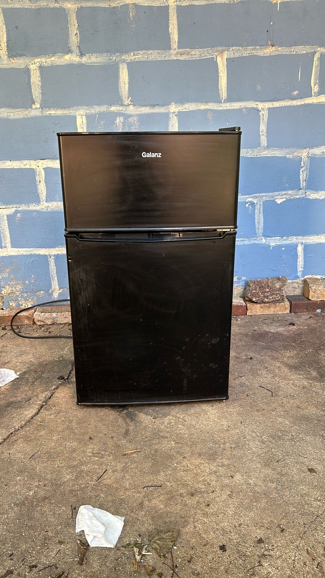Galanz Small Refrigerator/Freezer Combo