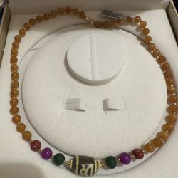 gzi Necklace 