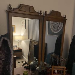 FREE Vintage Matching Dresser Mirrors