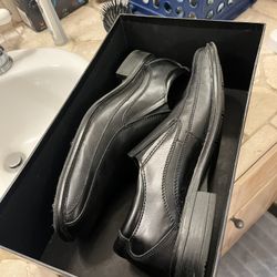 Size 9.5 Men's Dress Dockers
