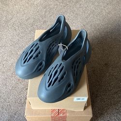 Adidas Yeezy Foam Runner Carbon Size 14