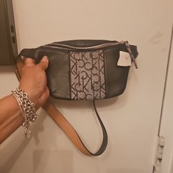 Nwt fanny Pack calvin klien