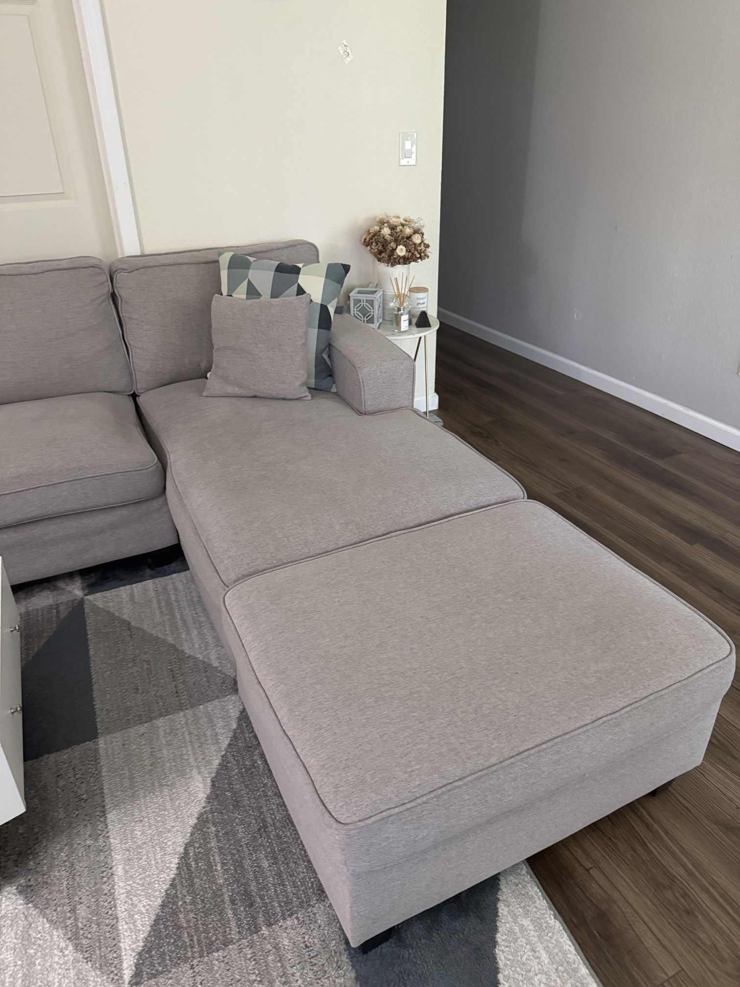 Grey Sectional Sofa with Ottoman 