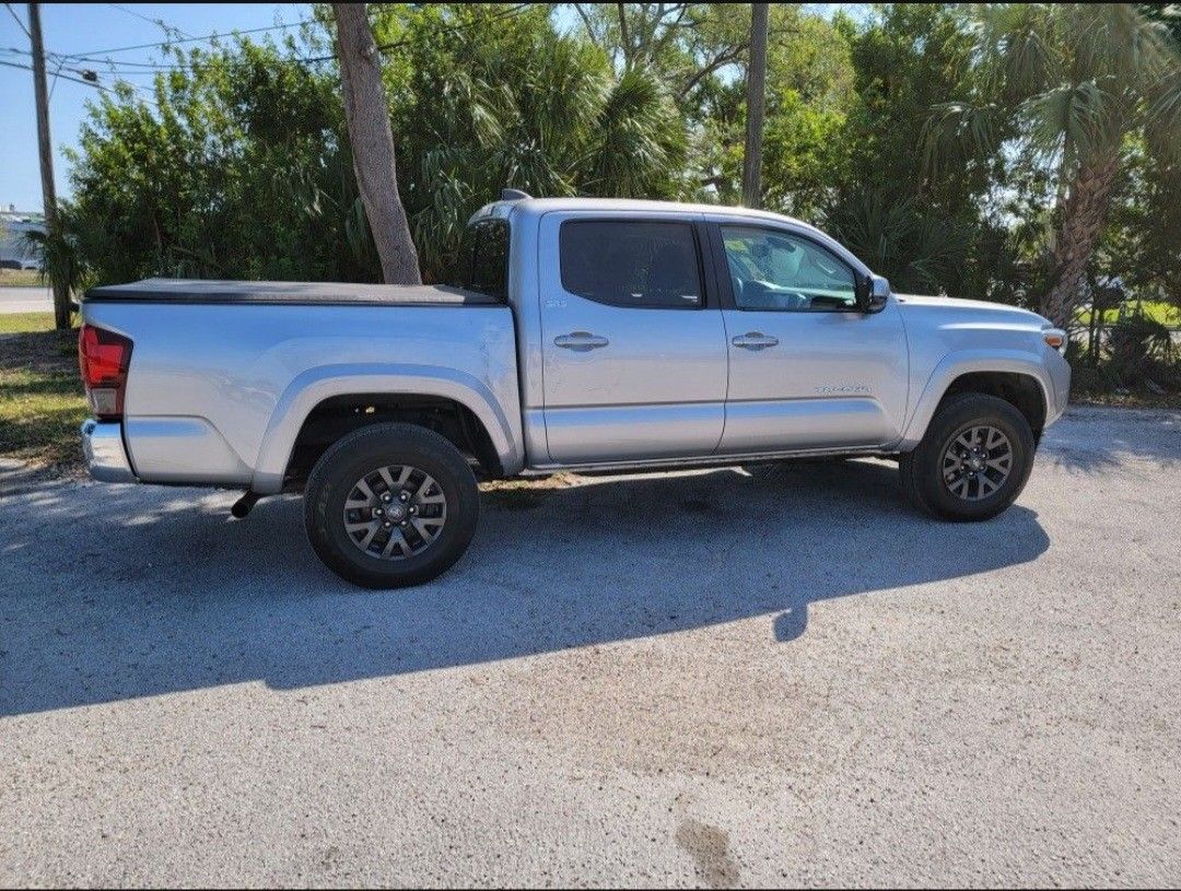 2015-2022 TOYOTA TACOMA GENUINE RUBBER FLOOR MATS