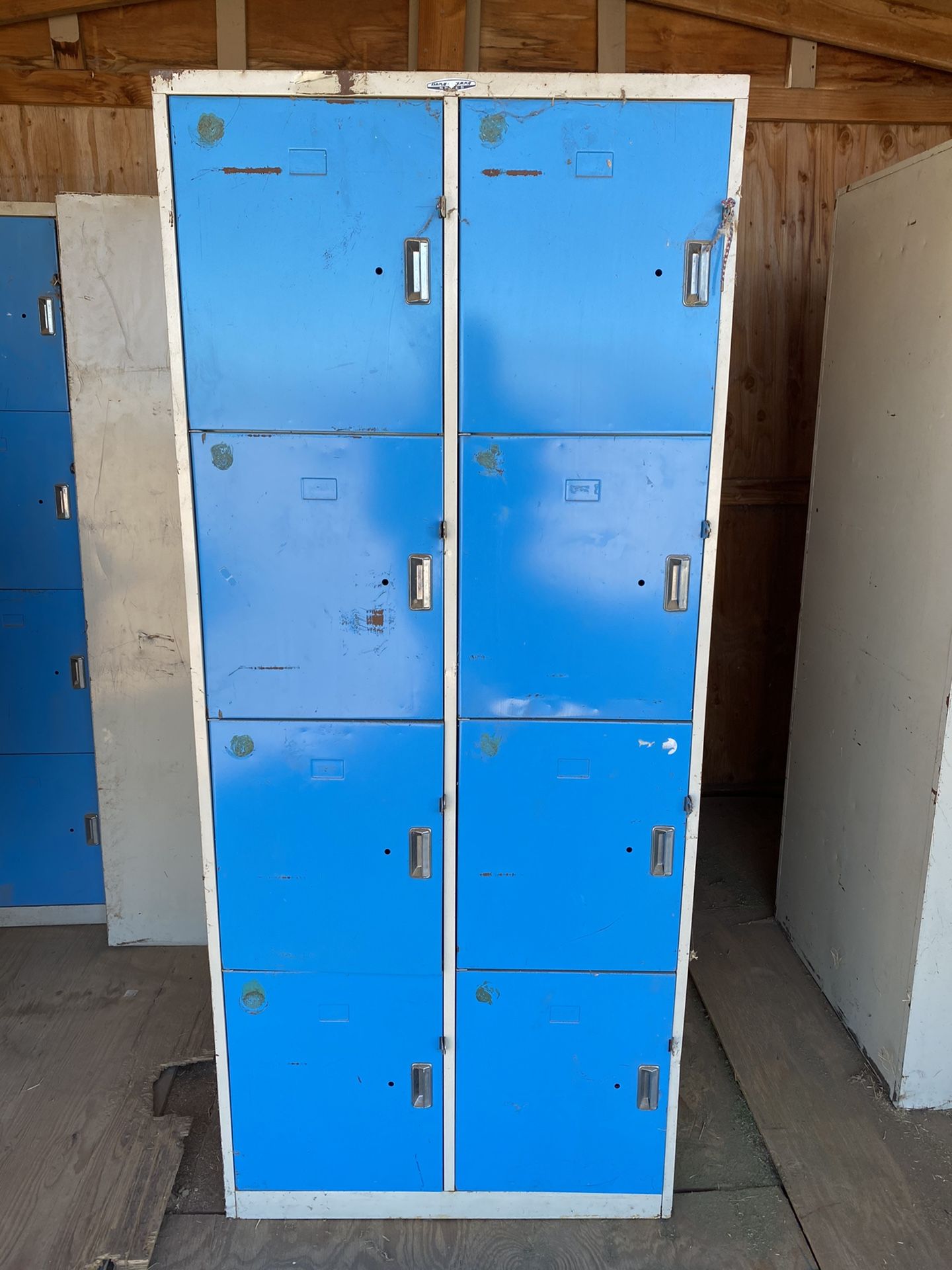 Foot lockers storage cabinet