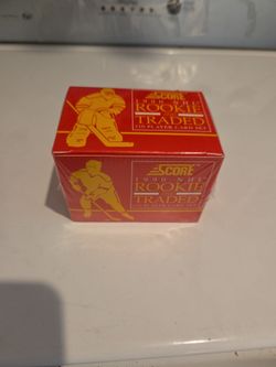 1990 Score Hockey Card Rookie  and Traded  say