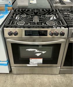 FRIGIDAIRE 5 Burners Slide-In Gas Range w/Convection & Self-Cleaning Oven