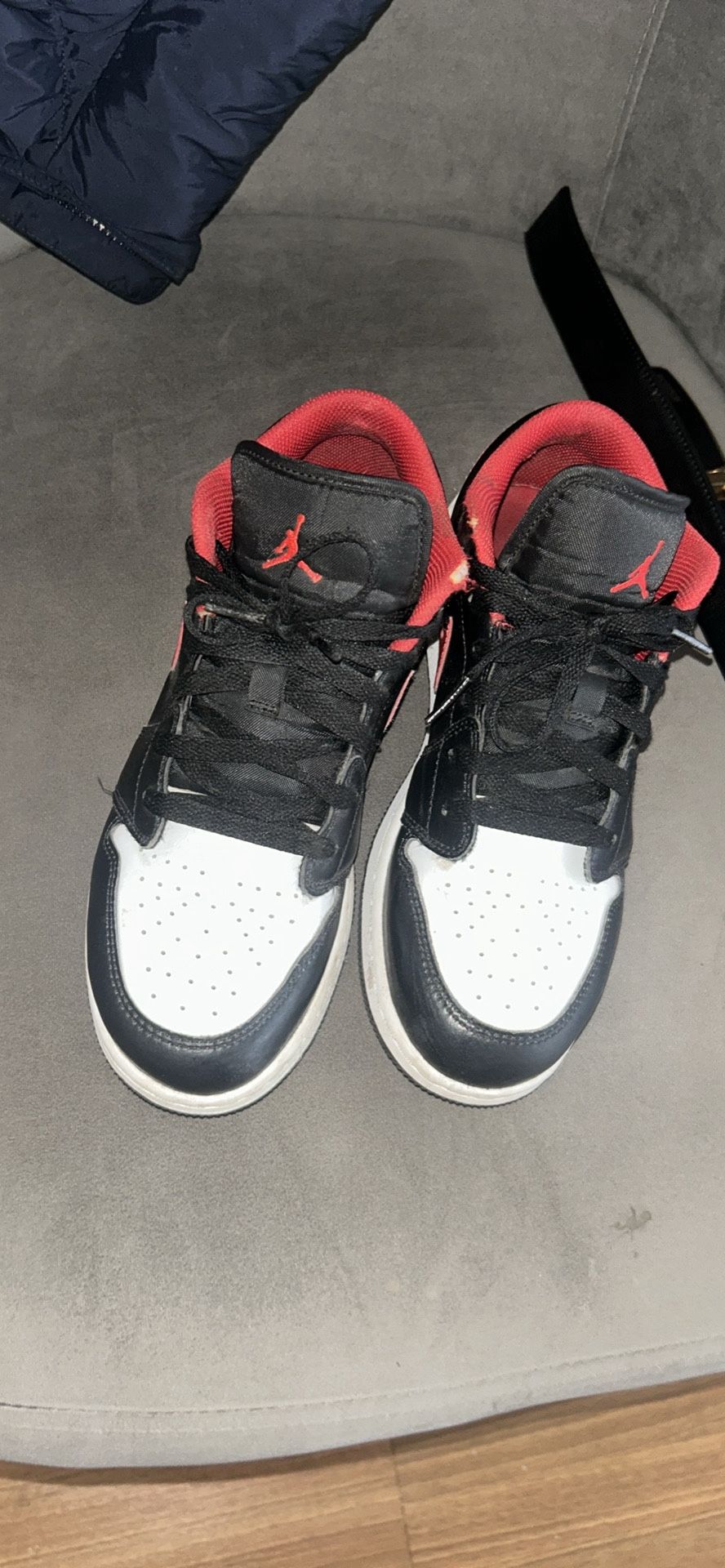 Jordan 1 low white toe