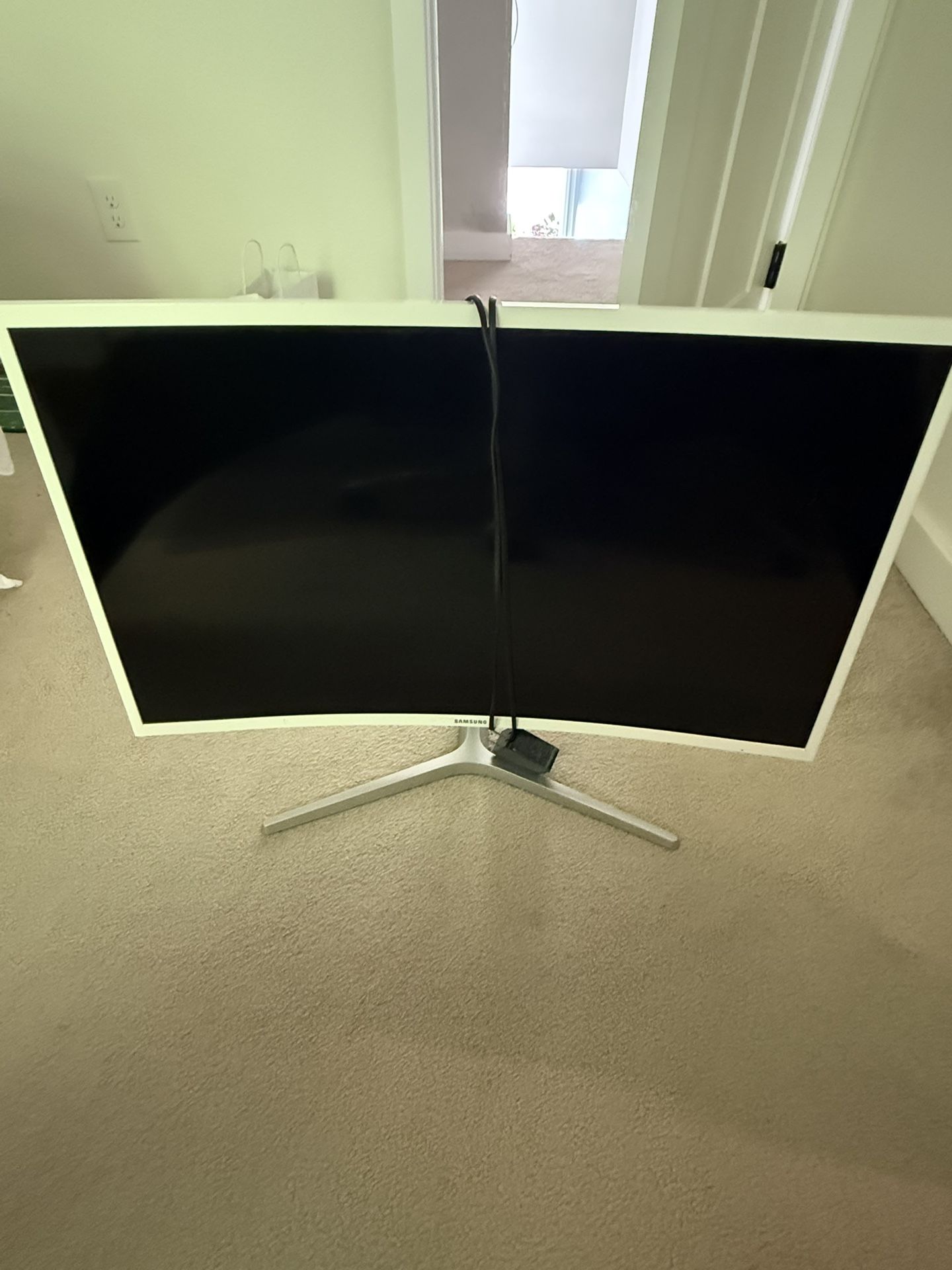 Samsung Monitor - Curved White