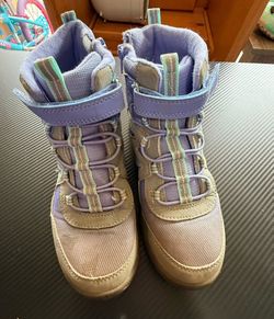 Girls Merrell Hiking Boots Size 4