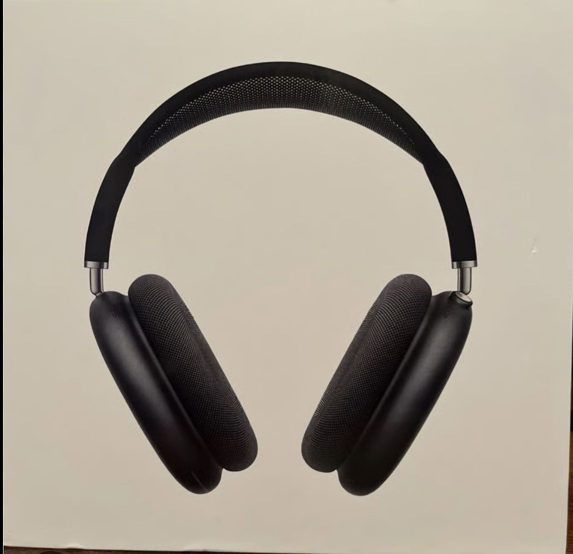 New AirPod Maxes With New Color Midnight Black