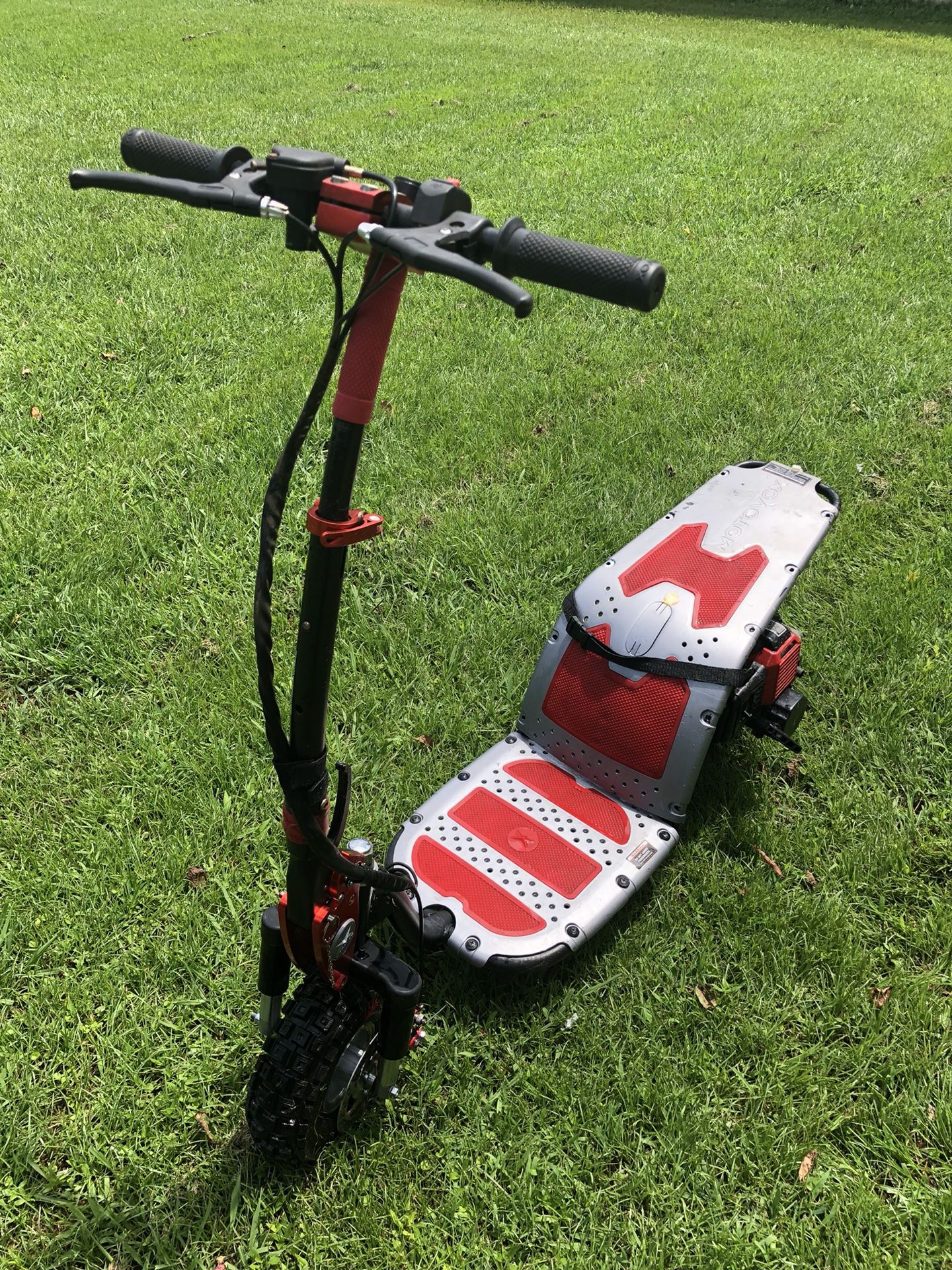 Motovox 49cc Scooter