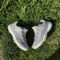 Jordan 11 Pure Violet