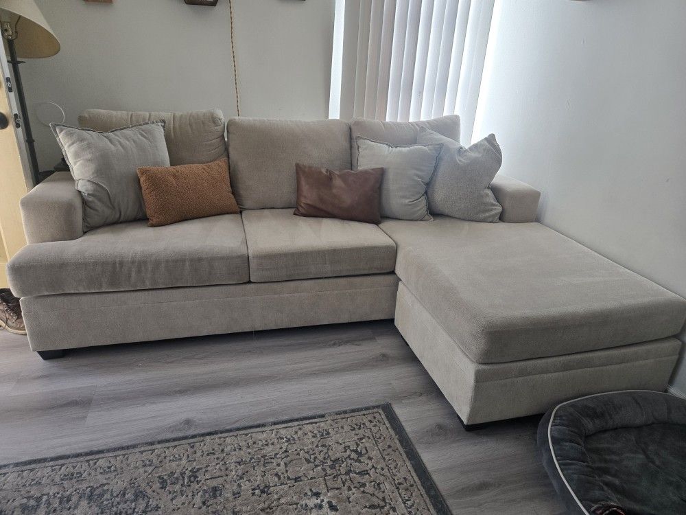 Sectional Sofa