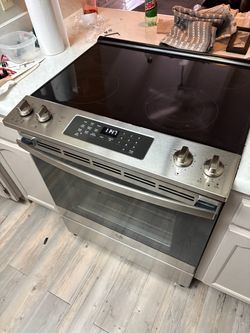 Complete, stainless steel kitchen appliance set