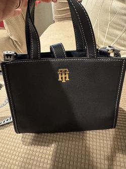 Tommy Hilfiger Crossbody