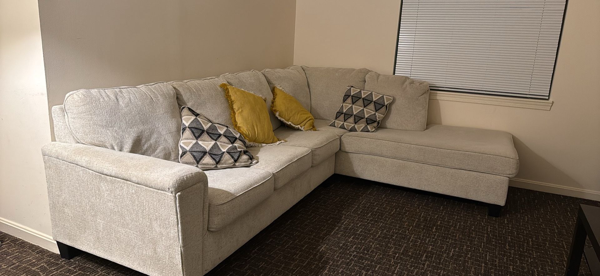 Abinger 2-Piece Sectional with Chaise