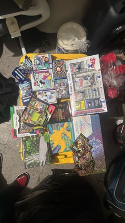 Mixed Trading Card Pack Lot – Pokémon & Topps
