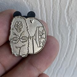 DISNEYLAND HIDDEN MICKEY PIN